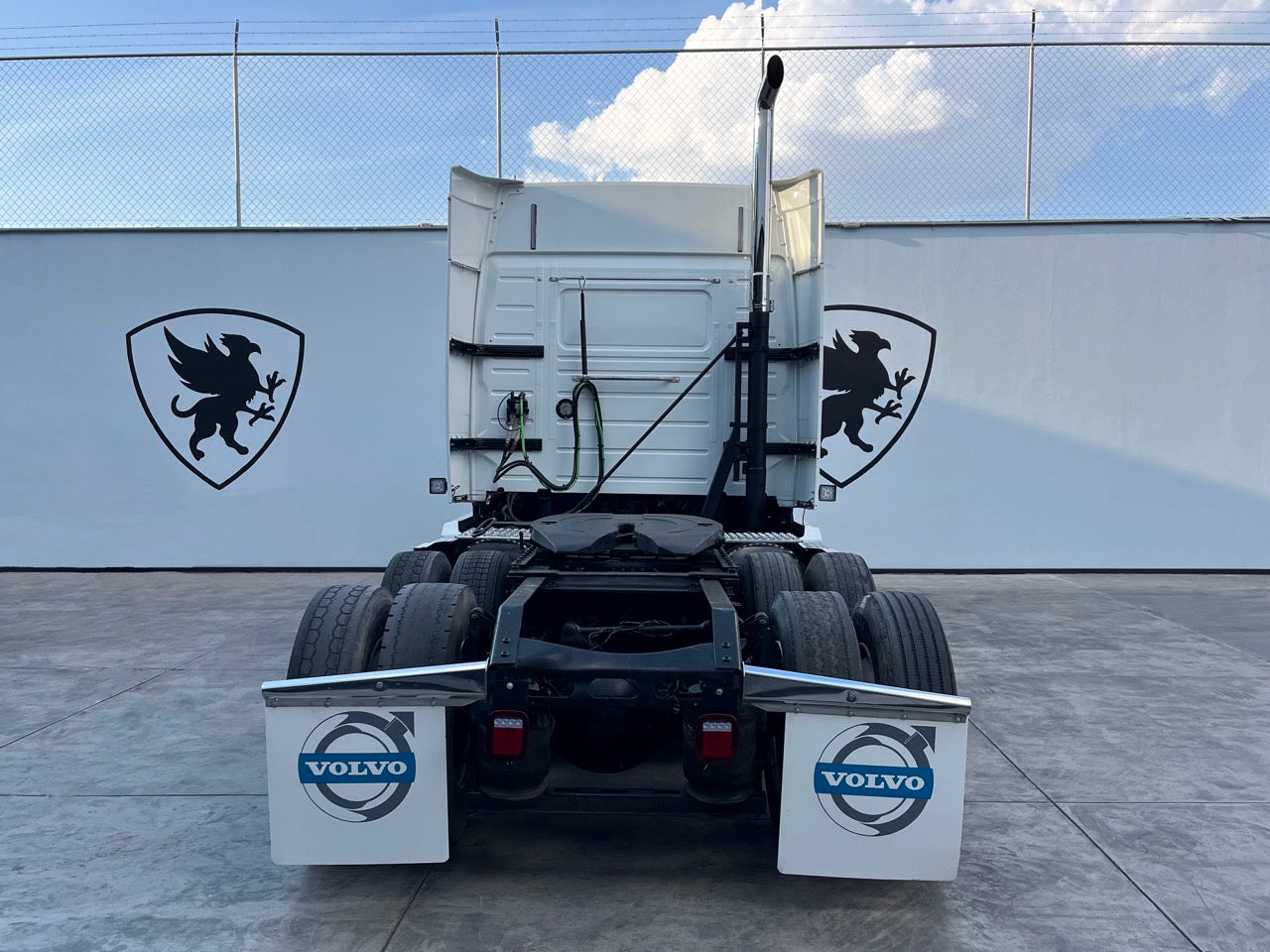 ⚪ Volvo VNL 2015 – Eficiencia automatizada, calidad escandinava