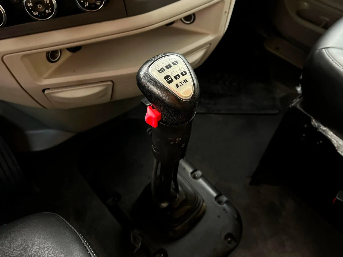 ⚪ Peterbilt 579 2019 – Estilo, potencia y rentabilidad sobre el asfalto