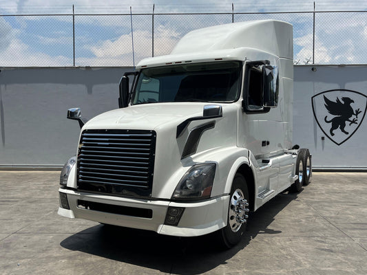 🚛 Volvo VNL 2014 color blanco