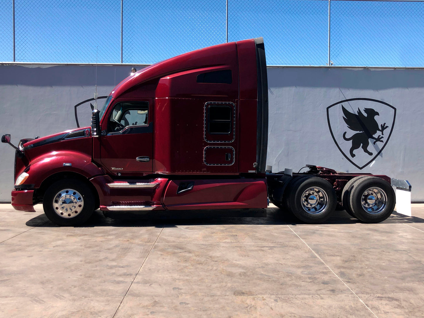Kenworth T680 2020 Rojo