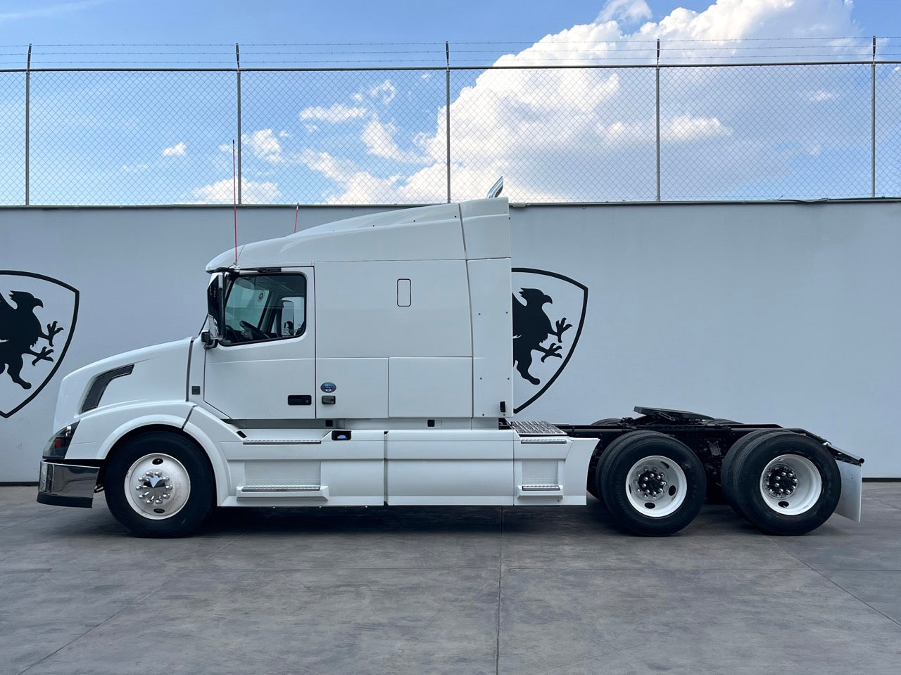 ⚪ Volvo VNL 2015 – Eficiencia automatizada, calidad escandinava