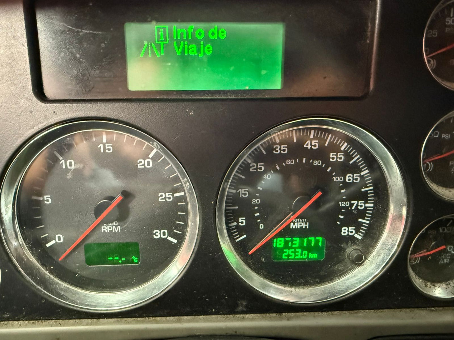 🚛Kenworth T700 2012 | Máximo desempeño en México