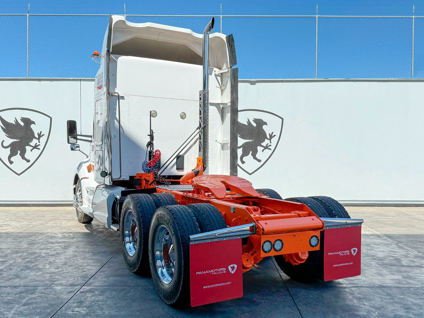 🚛 Kenworth T680 2017 color blanco