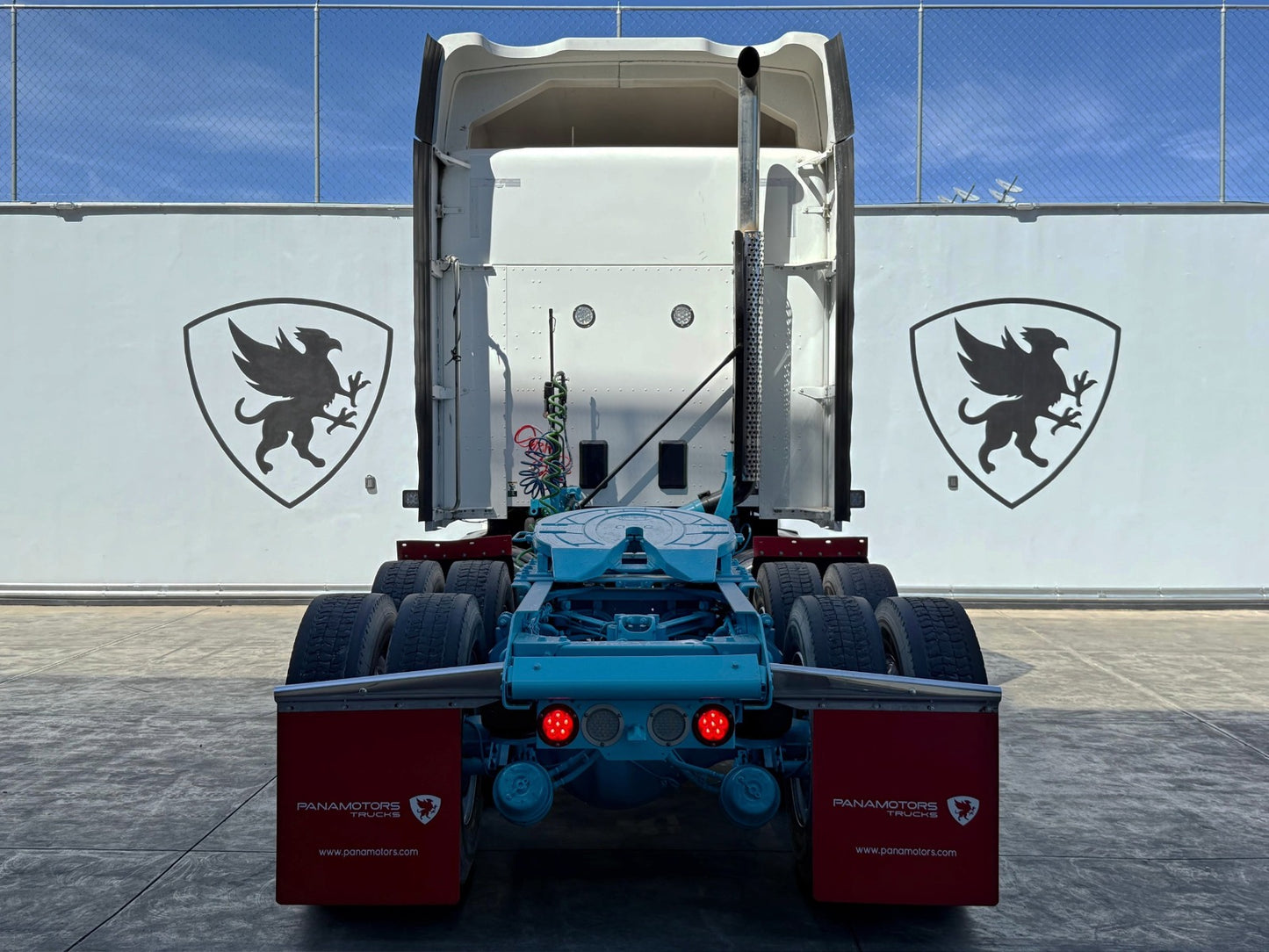 🚛 Kenworth T680 2018 color blanco