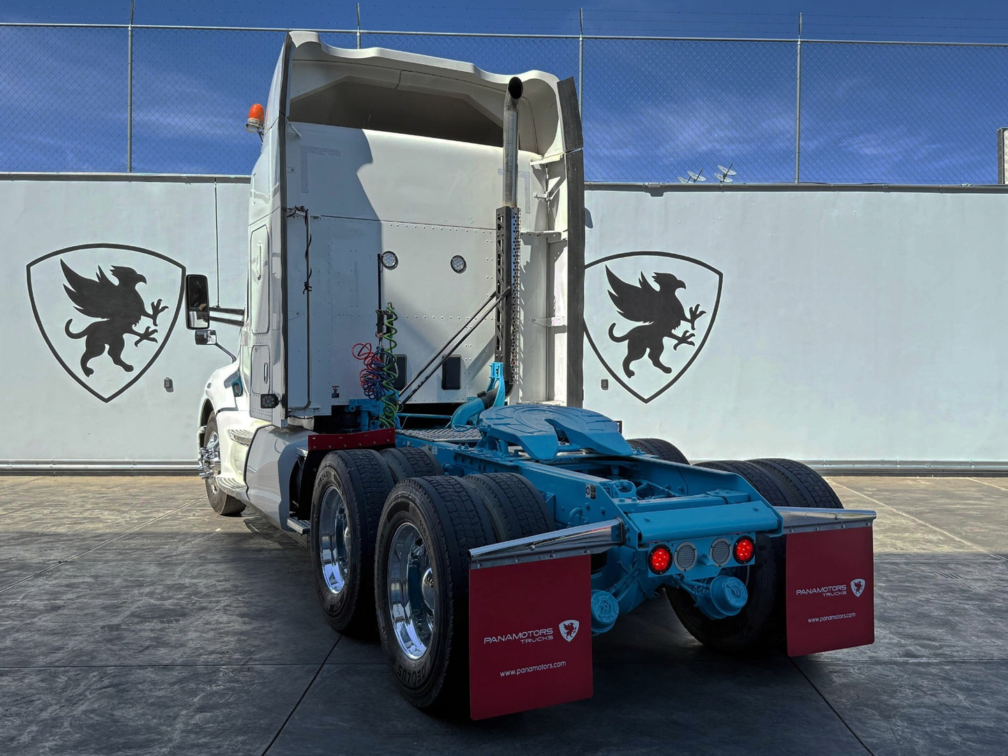 🚛 Kenworth T680 2018 color blanco