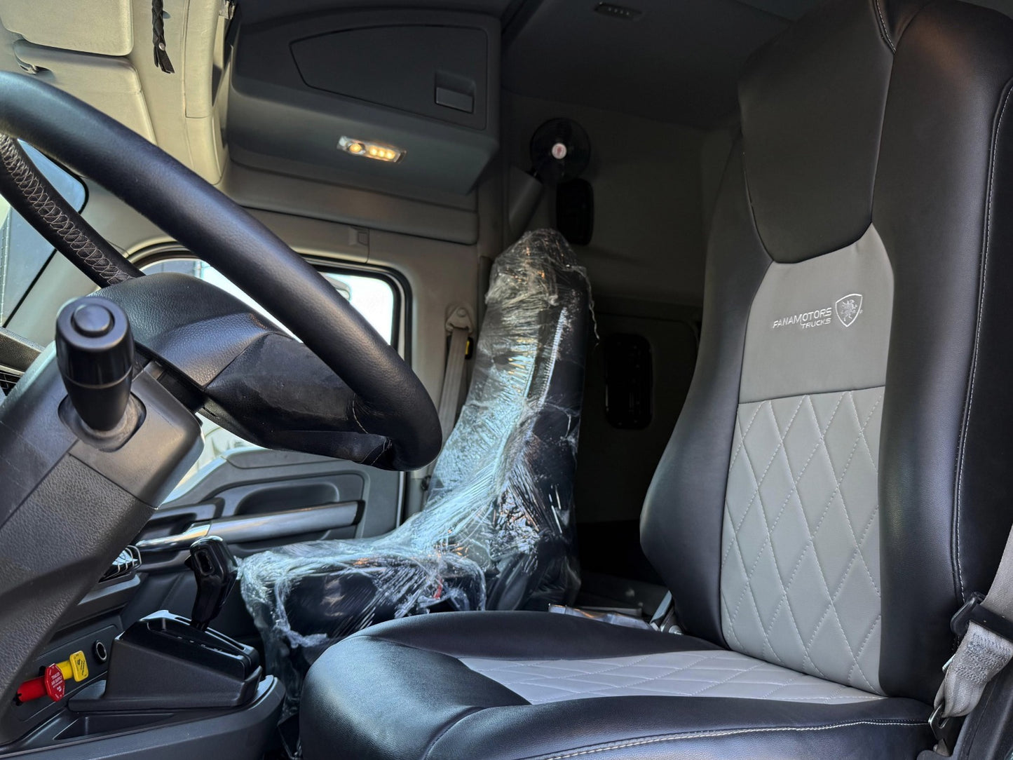 🚛 Kenworth T680 2018 color blanco