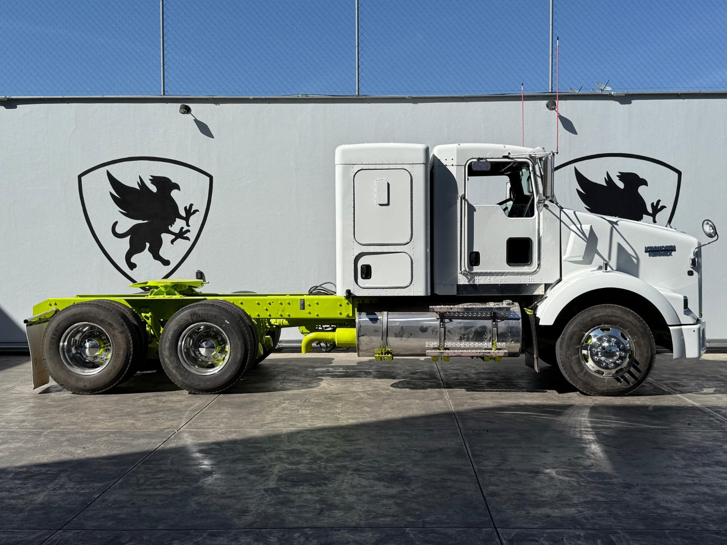 🚛 Kenworth T800 2017 color blanco