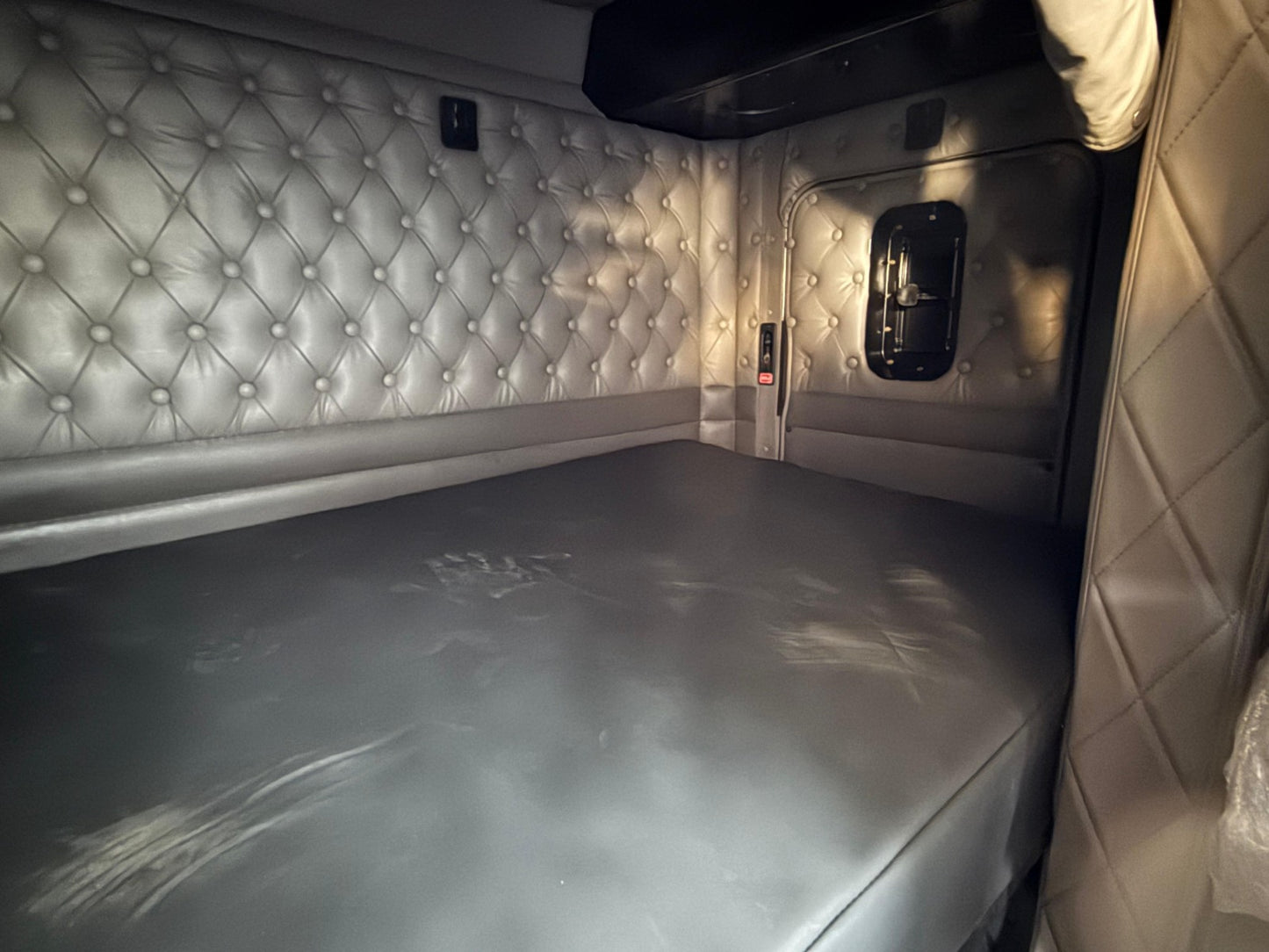 🚛 Kenworth T800 2017 color blanco