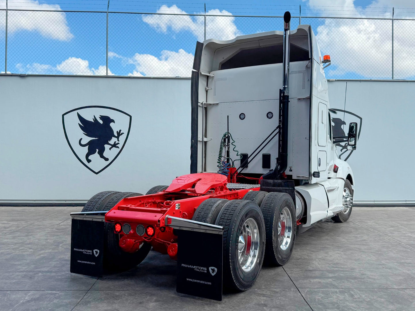🚛 Kenworth T680 2018 color blanco