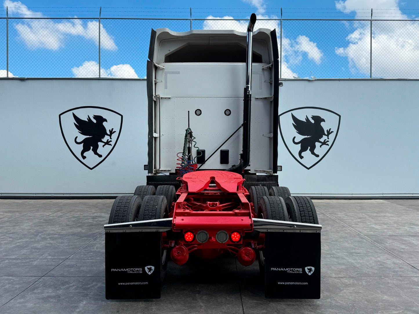 🚛 Kenworth T680 2018 color blanco