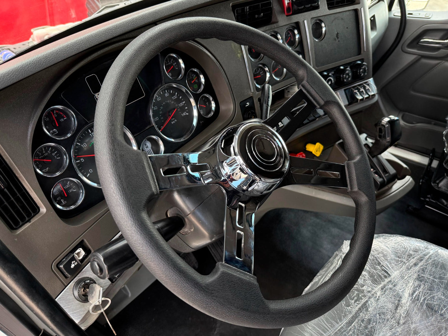 🚛 Kenworth T680 2018 color blanco