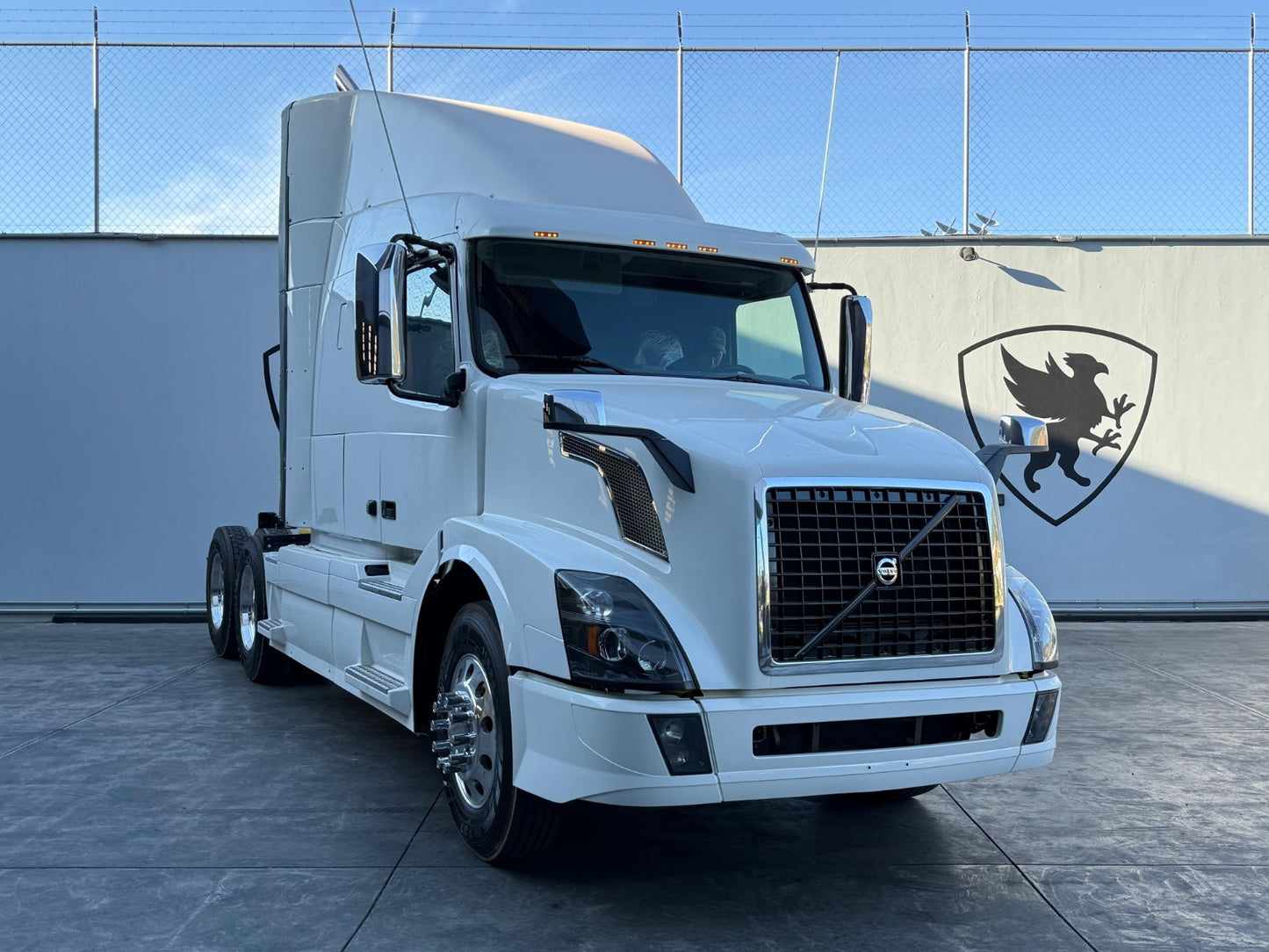 🚛 Volvo VNL 2016 color blanco